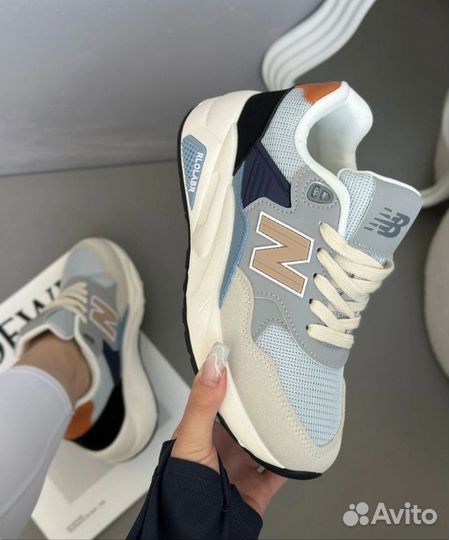 Кроссовки женские new balance