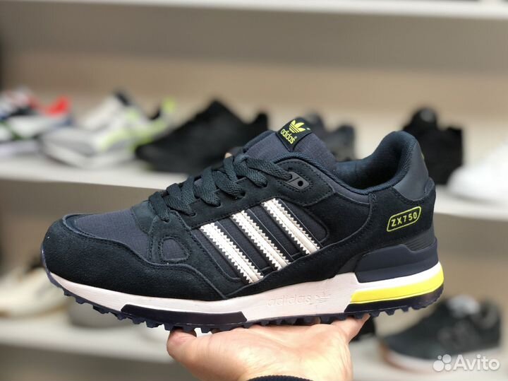 Кроссовки Adidas zx750