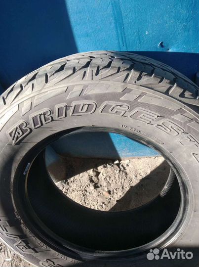 Bridgestone Dueler A/T 697 2.25/4.5 R17