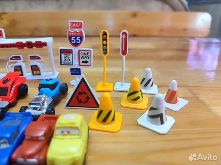 Коллекция мини машинок