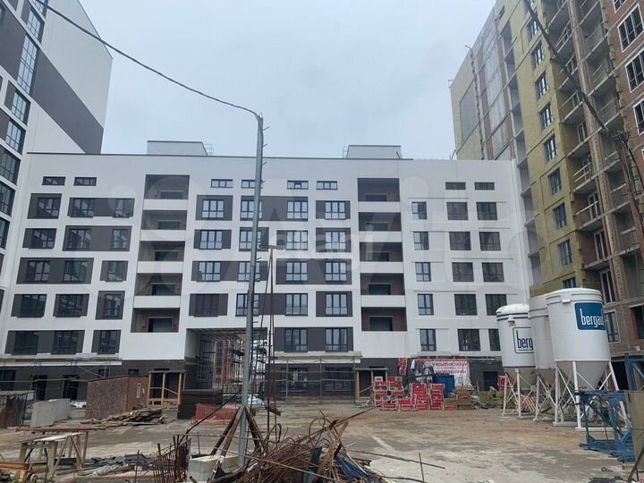 2-к. квартира, 67 м², 5/15 эт.