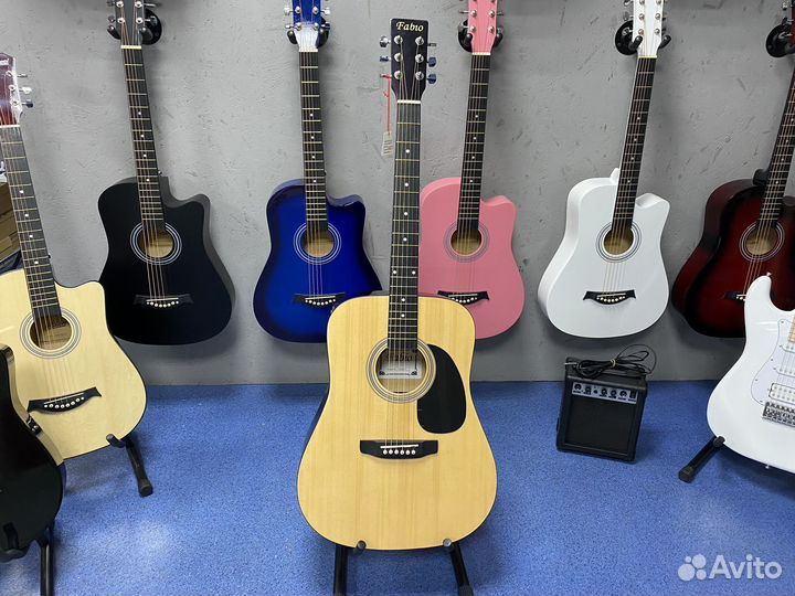 Большая акустическая гитара Fabio