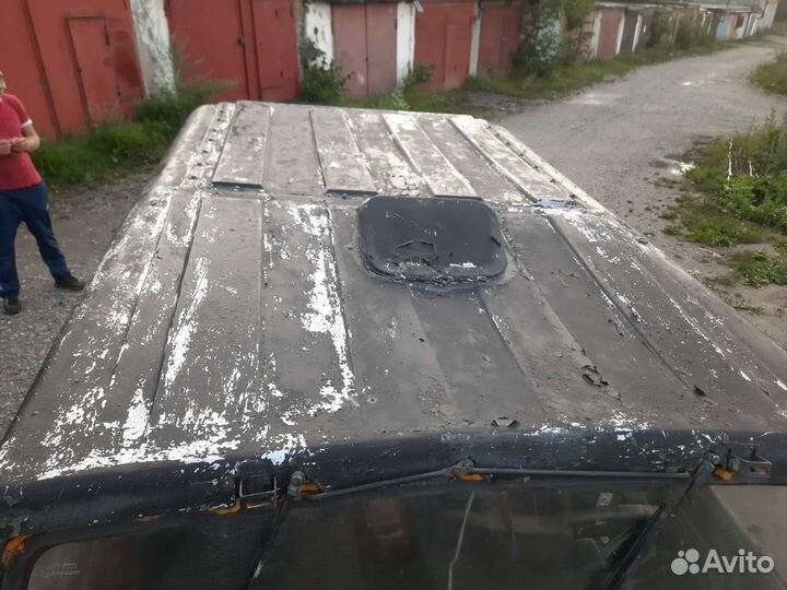 Крыша пластиковая на луаз с люком