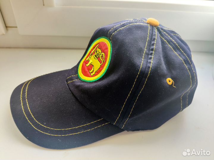 Кепка с гербом Шри-Ланки