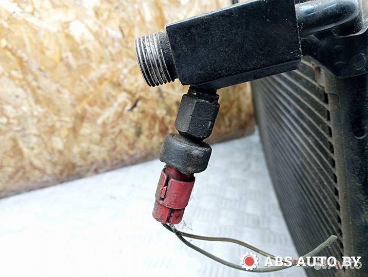 Радиатор кондиционера Audi 80 B4 1994 8A0260401D