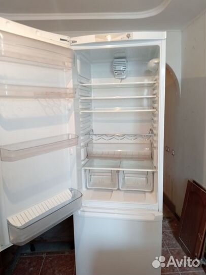 Холодильник бу ariston Hotpoint 2х камерный
