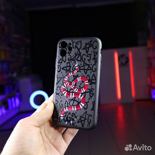 Чехлы на все модели iPhone c авторским UV принтом