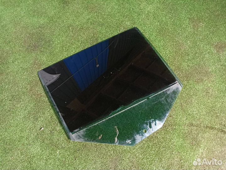 Стекло дверное заднее правое Skoda Fabia 2 хэтчбек