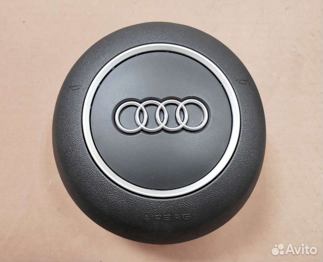 Заглушка руля Audi A3 A4 A6 A8 (с 2011)