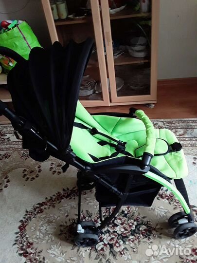 Прогулочная коляска