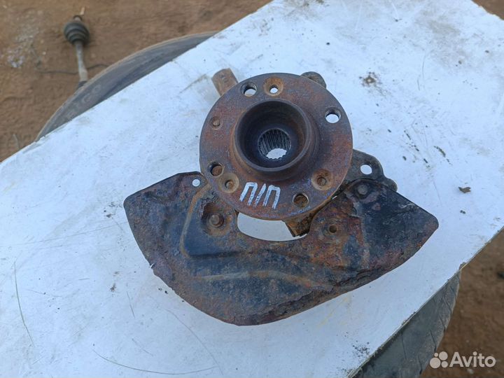 Поворотный кулак Правый Чери Амулет А15 2007 г