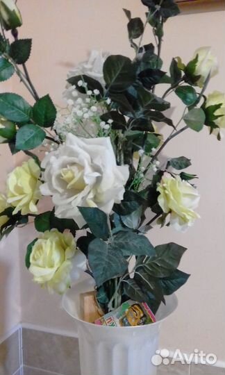 Ваза с розами