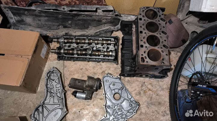 Двигатель D4CB в разборе