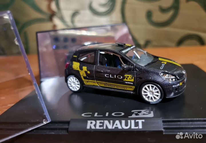Renault Clio Sport R3 м 1/43