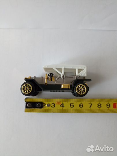 Модель автомобиля