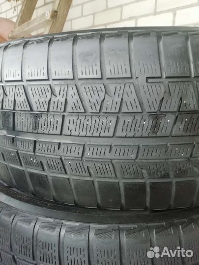 Yokohama BluEarth AE01 215/55 R17