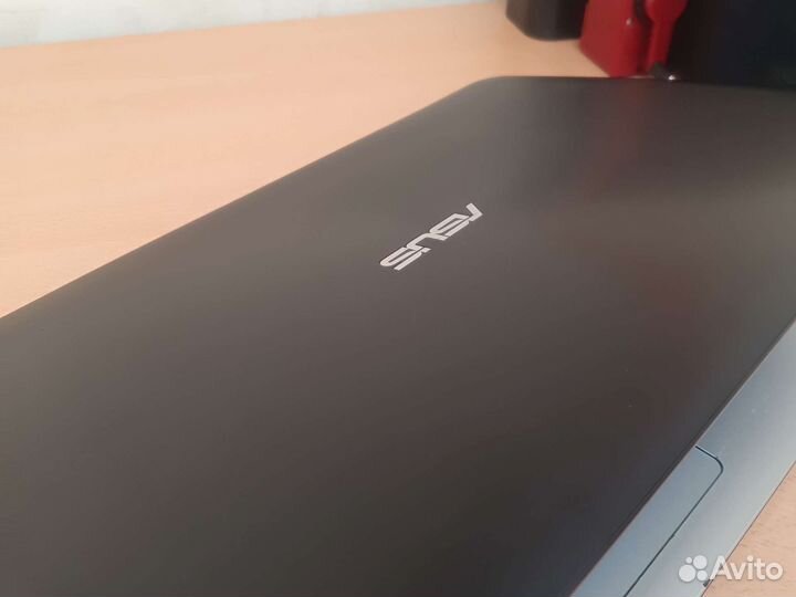 Asus x555 i5 5200u 500gb/6gb nvidia 940m