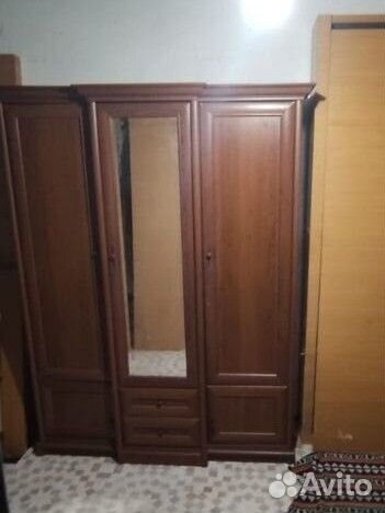 Шкаф, кровать под ретро