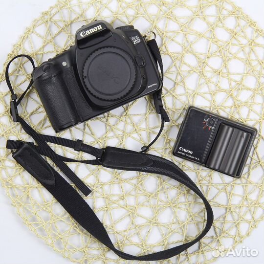Зеркальный фотоаппарат Canon EOS 20D Body