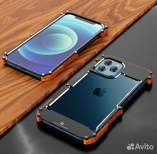 Чехол на iPhone 11