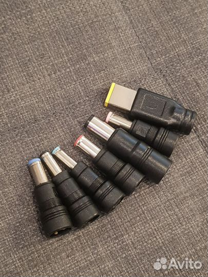 Универсальный зарядник для ноутбуков dexp W-150A