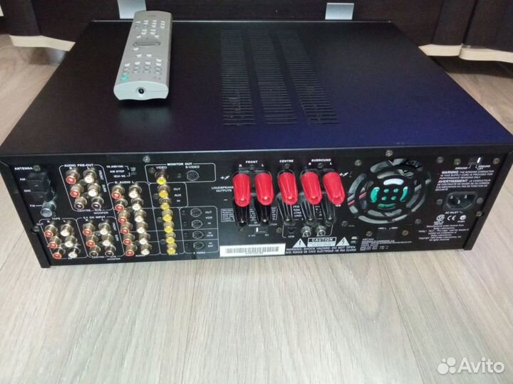 Ресивер Arcam AVR100