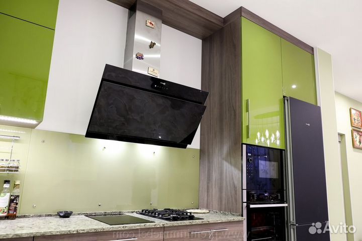 Кухня в потолок