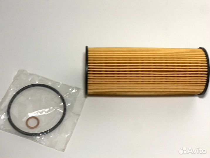 Фильтр масляный BMW (OEM) 11427807177