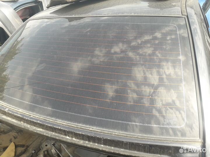 Стекло заднее Hyundai Accent