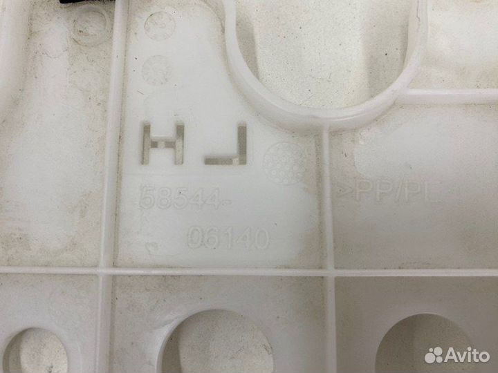 Накладка кузова левая Toyota Camry V50/V55