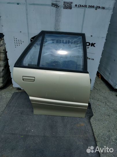 Задняя правая дверь Saturn SL (сатрун сл)