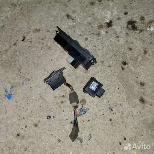 Переключатель стеклоподъемник на кия кларус