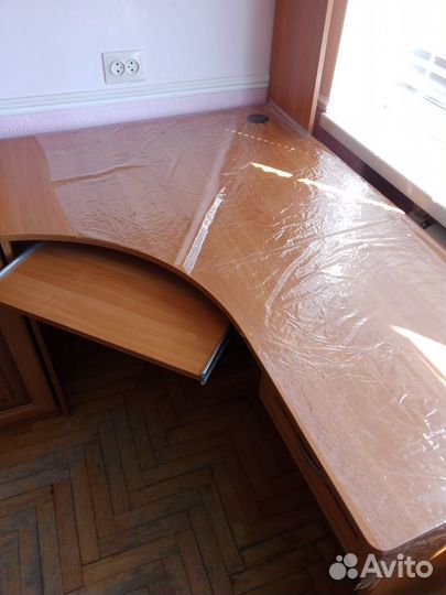 Компьютерный стол