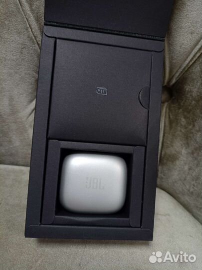 Беспроводные наушники jbl