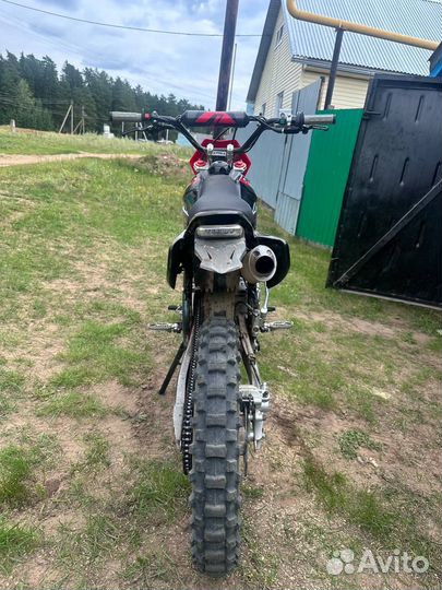 Кроссовый мотоцикл