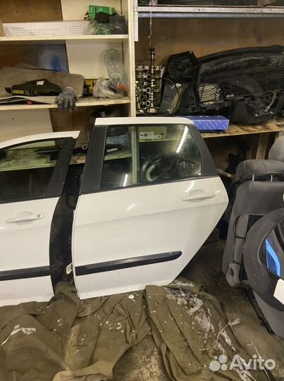 Дверь задняя левая Peugeot 308 SW