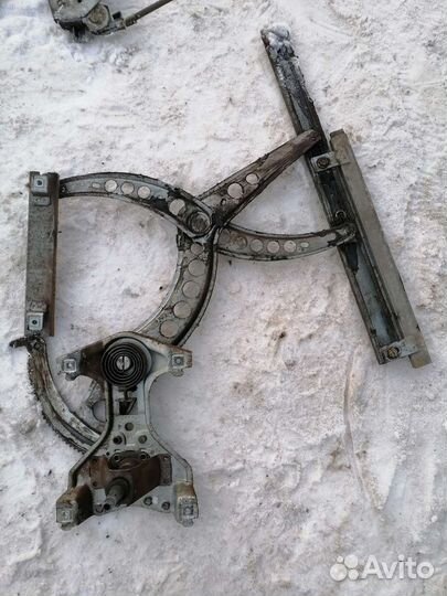 Стеклоподъёмник Volkswagen Passat b3