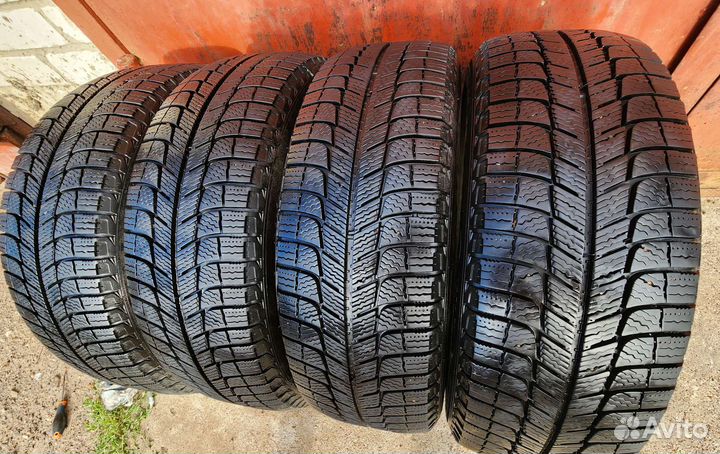 Michelin X-Ice XI3 215/60 R16