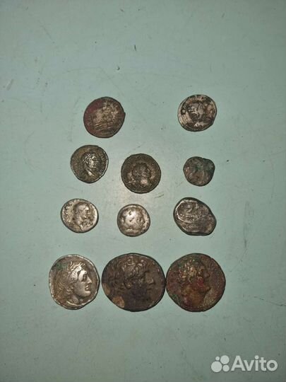 Продам старинные монеты