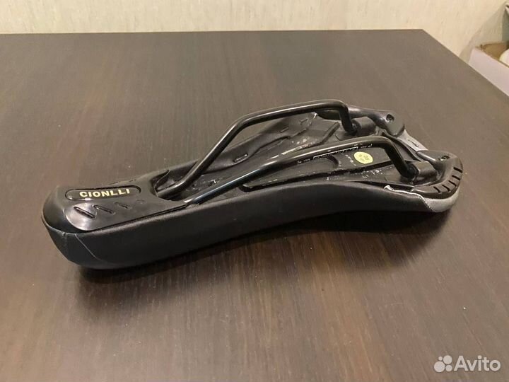 Седло для велосипеда фирмы Cionlli