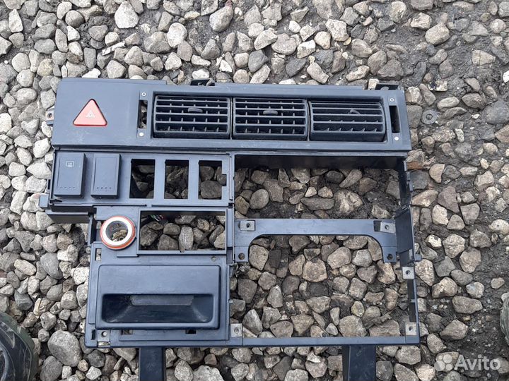 Центральная консоль торпедо Фольксваген Т4 T4