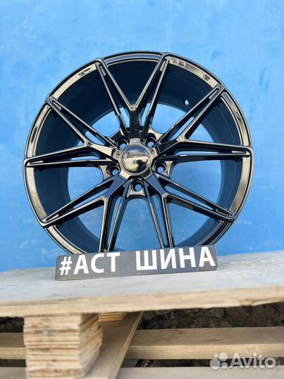 Диски R18 5*114.3 ET40 8j d67.1