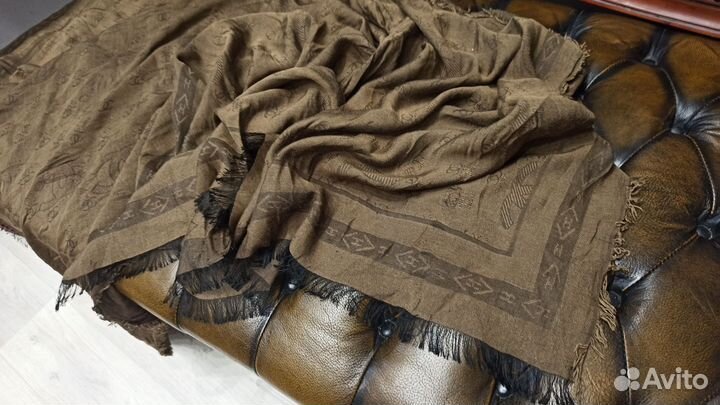 Платок шелковый chanel табачный италия