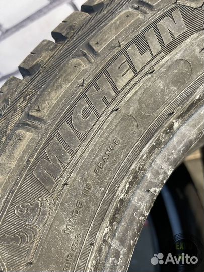 Michelin Agilis CrossClimate 215/65 R16C 107T