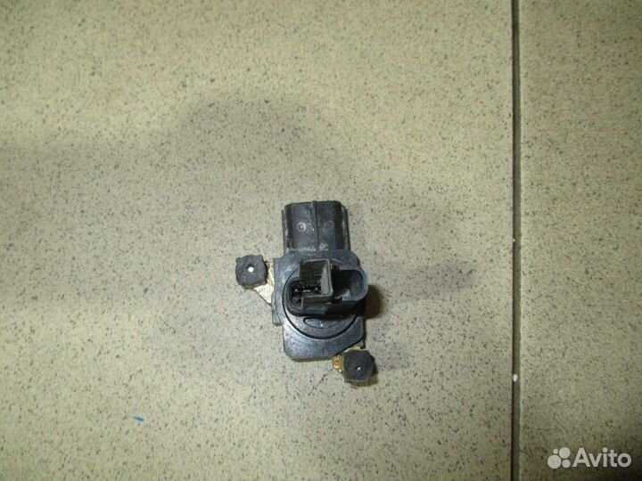 Расходомер воздуха Toyota Corolla (E150)