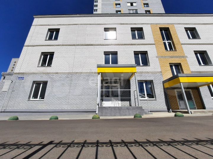 Продам помещение свободного назначения, 2215.6 м²
