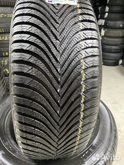 Michelin Alpin 5 215/55 R17