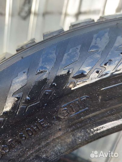 Nokian Tyres Hakkapeliitta 9 285/50 R17