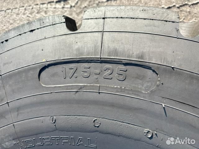 Liebherr A 934 C колеса 17.5R25