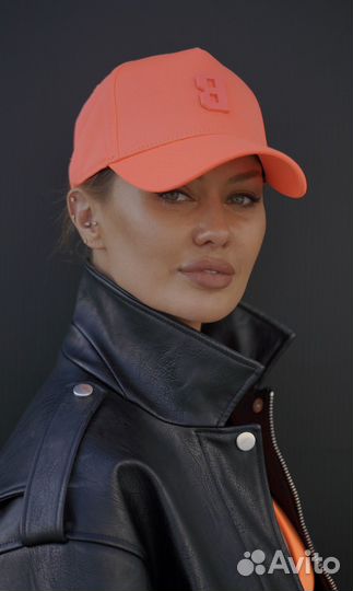 Кепка BTBum с буквой “B”